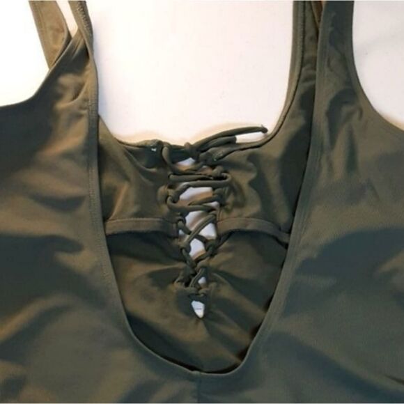 XHILARATION 1-Piece Swim Lace Up Front High Cut Legs Scoop Back Size Wom… - Picture 5 of 8